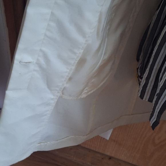 Banana Republic Cream Trench Coat Size Medium - Picture 10 of 13